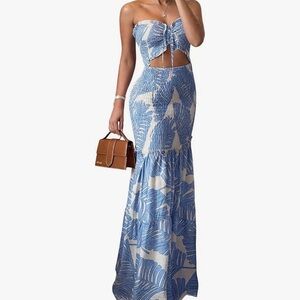 Chic Strapless Blue and White Dress